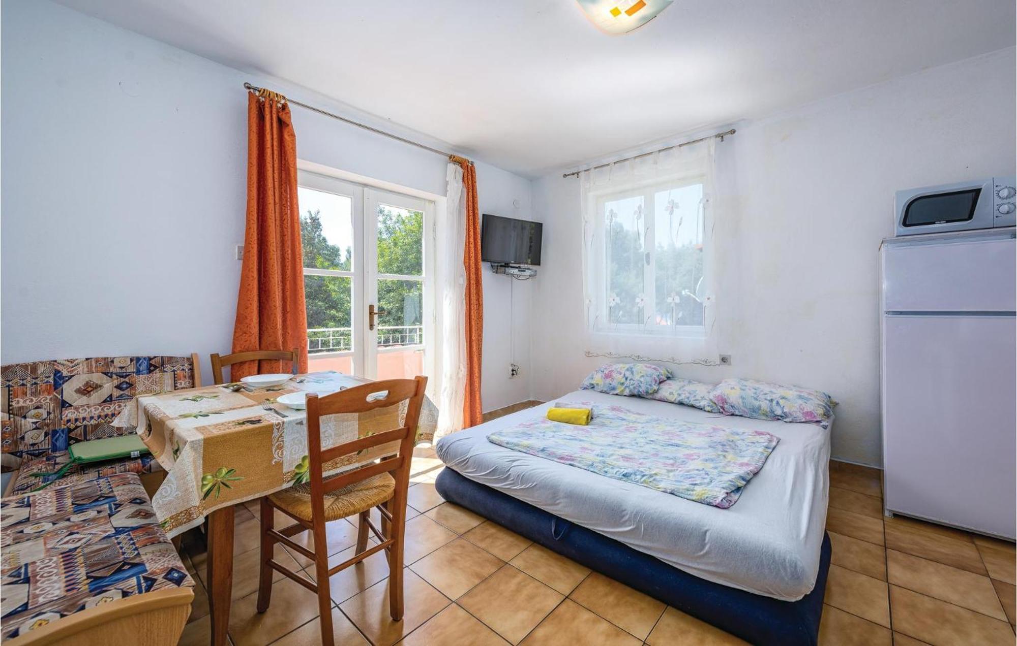 Amazing Apartment In Rovinj With Wifi Εξωτερικό φωτογραφία