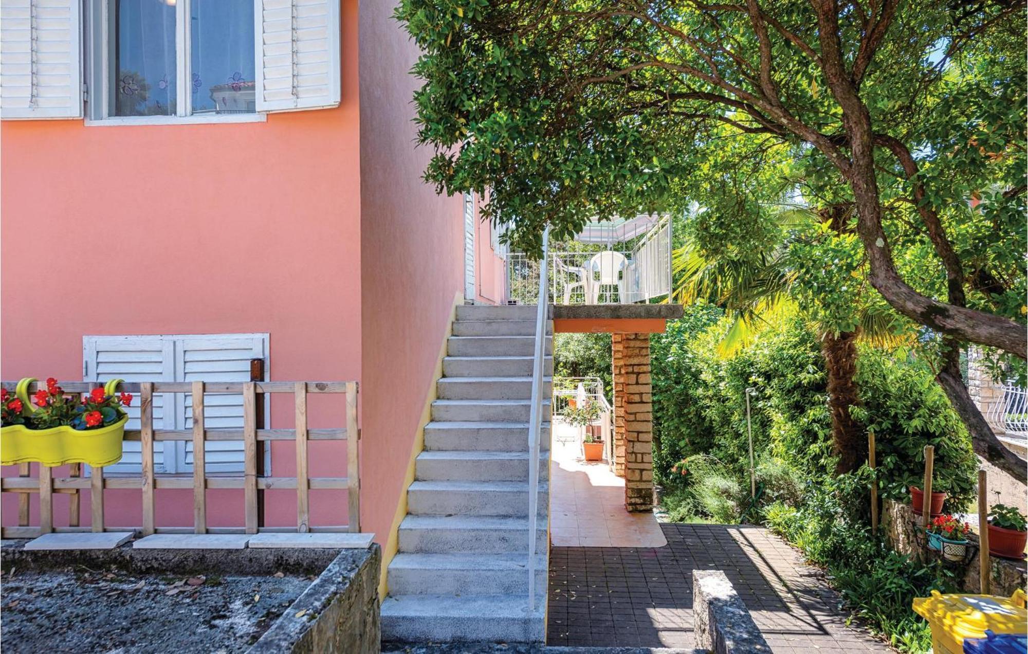 Amazing Apartment In Rovinj With Wifi Εξωτερικό φωτογραφία