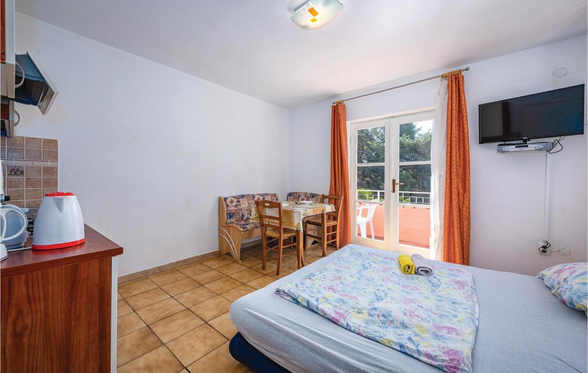 Amazing Apartment In Rovinj With Wifi Εξωτερικό φωτογραφία