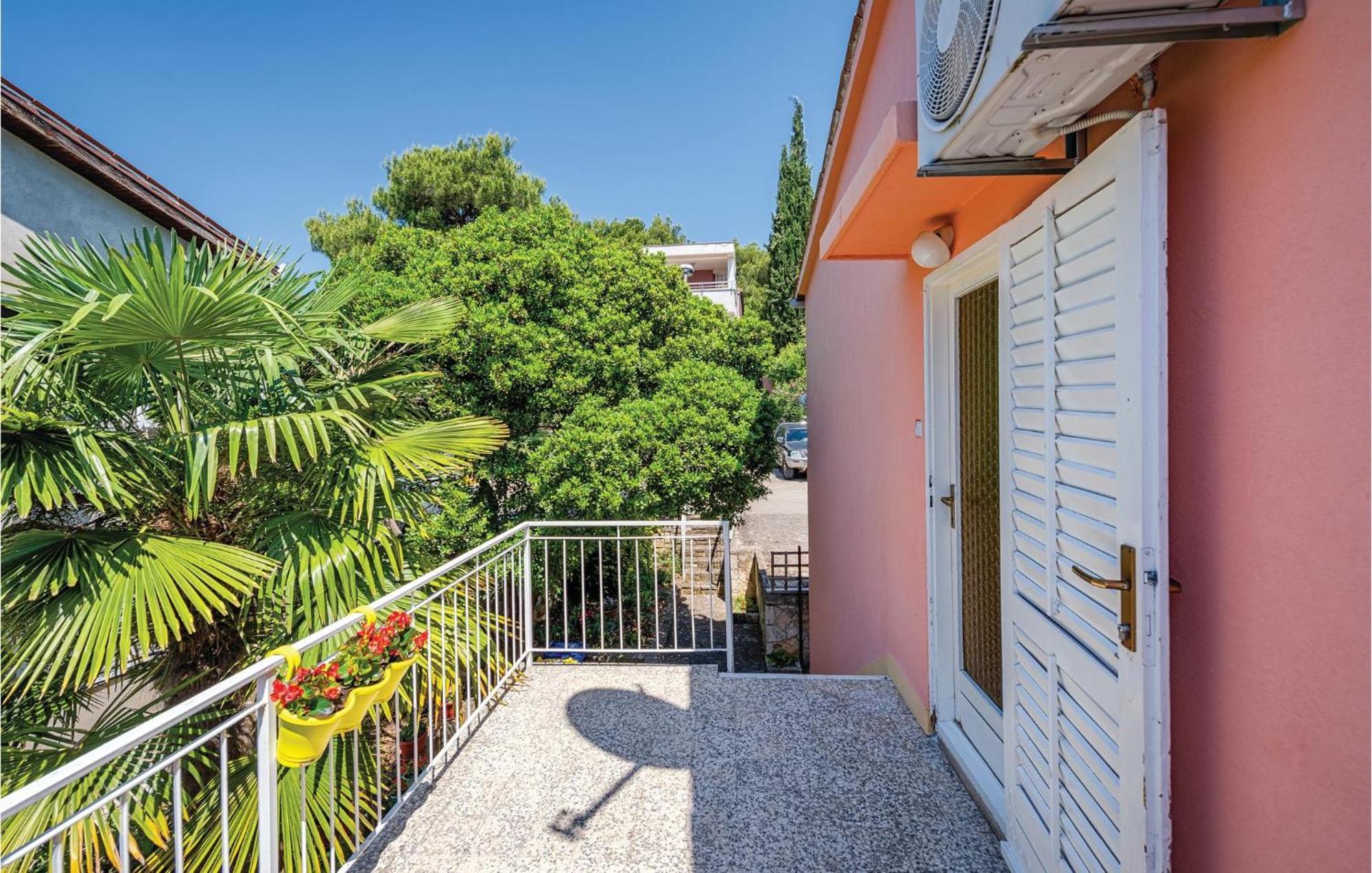 Amazing Apartment In Rovinj With Wifi Εξωτερικό φωτογραφία