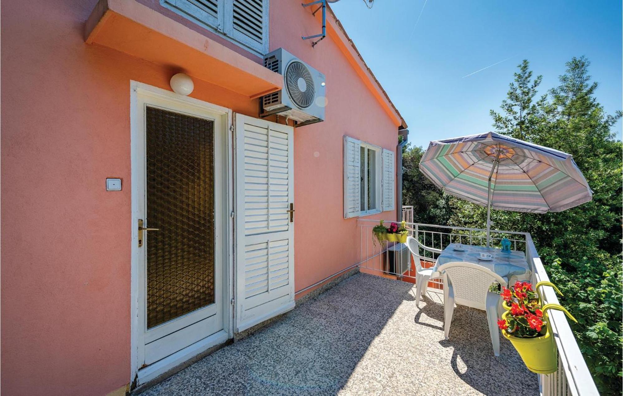 Amazing Apartment In Rovinj With Wifi Εξωτερικό φωτογραφία